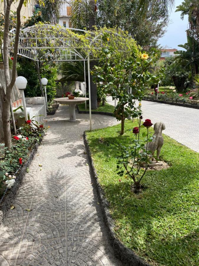 Вилла Casa Delle Rose Катания Экстерьер фото